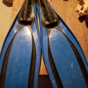 Flippers snorkeling
